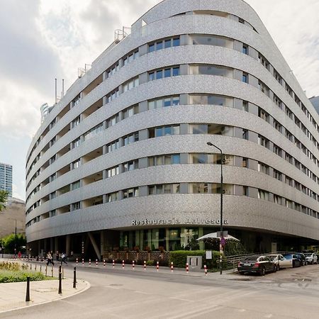 Deluxe Apartment Wronia 45 With Ac, Parking & Balcony By Renters Prestige Varsóvia Exterior foto