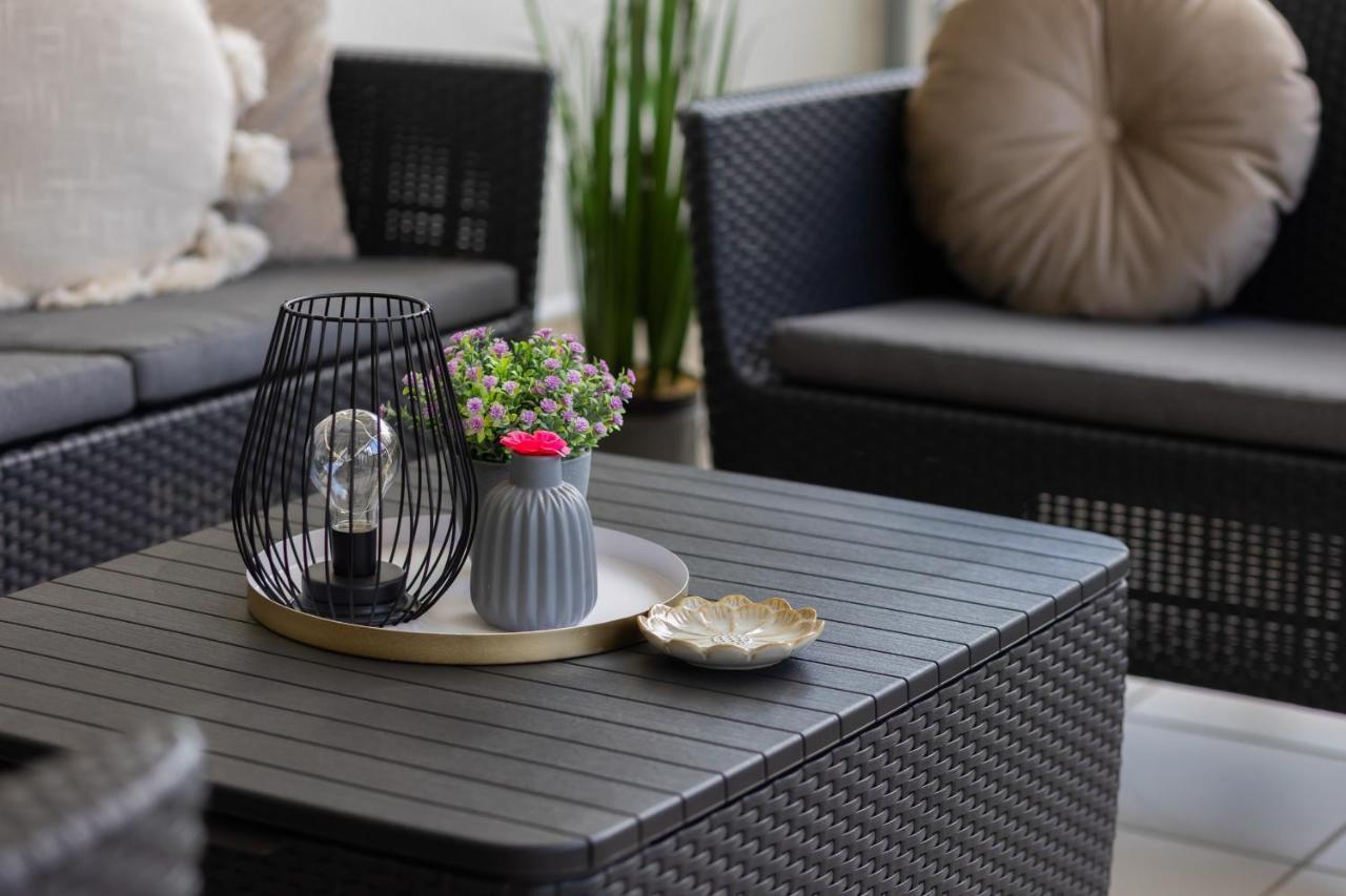Deluxe Apartment Wronia 45 With Ac, Parking & Balcony By Renters Prestige Varsóvia Exterior foto