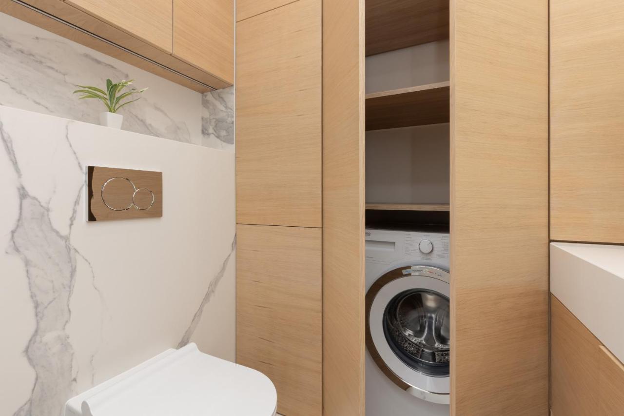 Deluxe Apartment Wronia 45 With Ac, Parking & Balcony By Renters Prestige Varsóvia Exterior foto