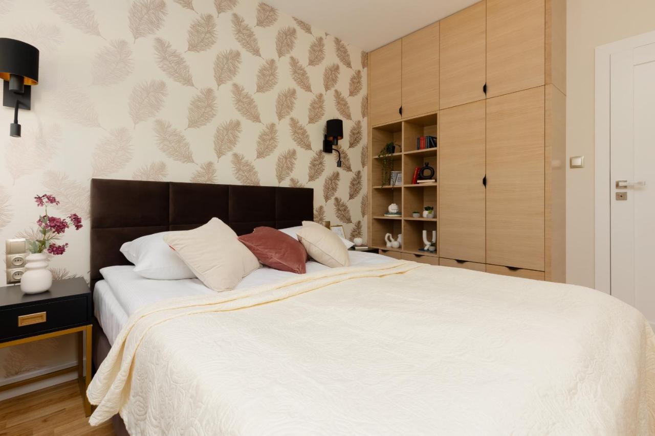 Deluxe Apartment Wronia 45 With Ac, Parking & Balcony By Renters Prestige Varsóvia Exterior foto